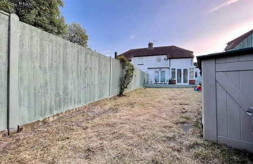 Semi Detached House in Aldershot - Foto 56