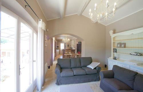 Villa in Provence with Infinity Pool - Foto 13