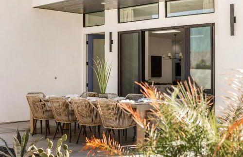 Desert Oasis: Pool, Spa, Golf Sim + EV Charger - Foto 30