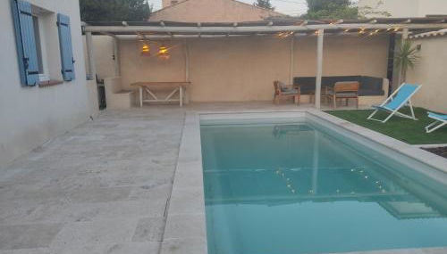 Villa T5 Les Volets Bleus, piscine, à l'entrée de Cassis et de ses calanques - Foto 3, sunbed