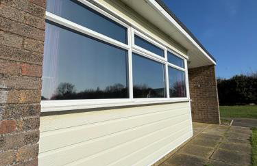 116, Two bed Chalet on California Sands Holiday Park - Sleeps 5, pet friendly, includes FREE pool passes, Free Entry to Clubhouse - plus Electric, WiFi, bed linen and towels all included - only 300m from the beach! - Photo 17