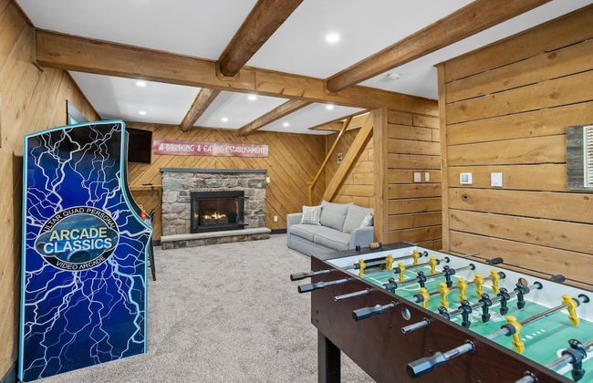 The Breck by Avantstay Modern 6bdr Cabin w/ Hot Tub & Game Room - Foto 20