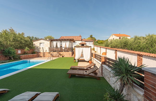 Villa Nikolina - Foto 1