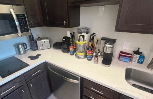 5 Minutes to Disney Free Shuttle King & queen bed - Foto 130