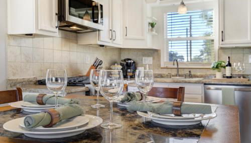 Charming 2BR Retreat - Pet Friendly! - Foto 4