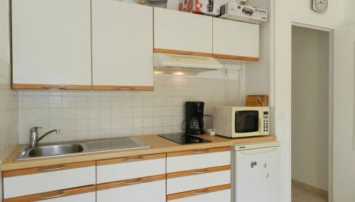 BO100-E40 Appartement 2 pièces 4 couchages BORMES LES MIMOSAS - Foto 4, stove