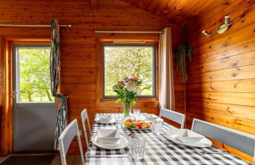 Chalet Lodge 6 - Hot Tub Lodge by Interhome - Foto 18