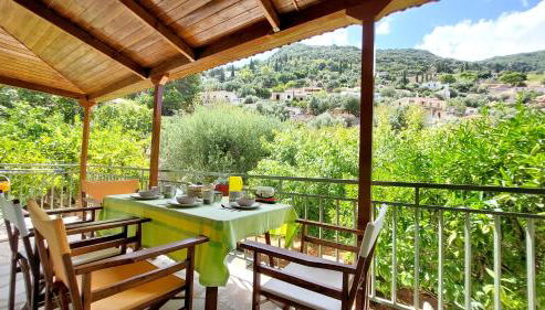 Eftychia Cottage House - Photo 2, Garden view