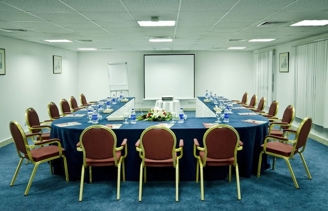 Al Bustan Residence Hotel Apartments - Photo 32