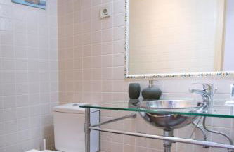 Bright and Wide apartment - Avenida de America - Foto 26