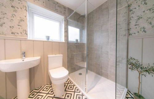 Beautifully styled Home with Garden - Foto 11