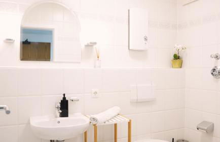 Apartment mit Balkon, Küche & Waschmaschine an der WHU - Foto 5