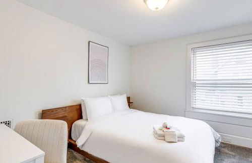 Upscale Historic Home near Downtown, Hall of Fame, Beach, Arenas - Foto 9