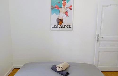 102 - Appart rénové avec grand salon et 1 chambre - Tram et Clinique Mutualiste à 1 min - Foto 5