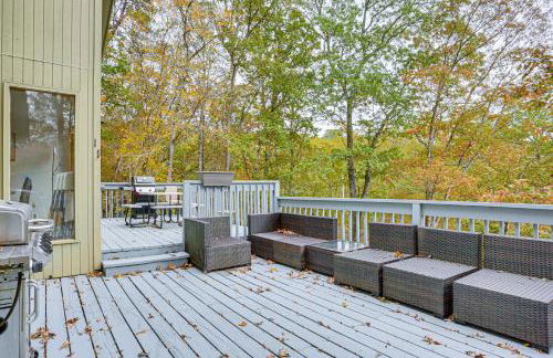 Luxury Home with Game Room, 4 Mi to Bushkill Falls! - Foto 31