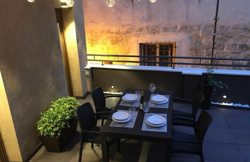 Edificio Privado con Terraza - Photo 9