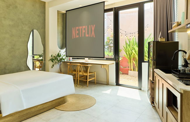 KIN WANDER TAN PHONG, THE MOONAGE - Foto 79