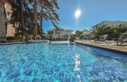 Loriet Hotel - Photo 125