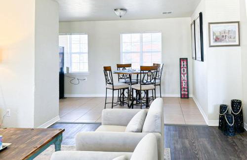 2BR Apt 5 mins OKC Zoo Monthly 20 Off #TA - Foto 4