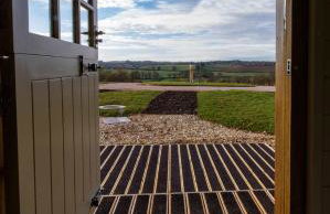 Willow Stylish pod with peaceful rural views - Photo 19