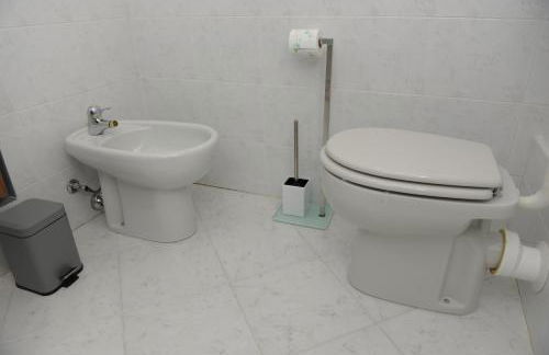 La Verbena a fianco del Vittoriale, vista piscina, 10 minuti a piedi dal lungo lago - Foto 24