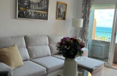 Ático con Vistas al Mar y con Piscina frente a Castillo Sohail - Foto 9