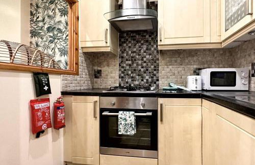 Joyful Jungle Jewel wBalcony & Foozeball-Ferndale - Foto 26