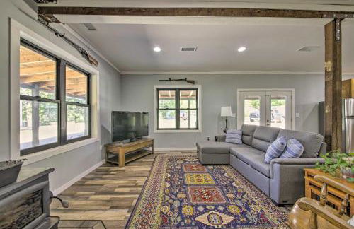 Peaceful Guest Home with Patio on 152-Acre Farm - Foto 4