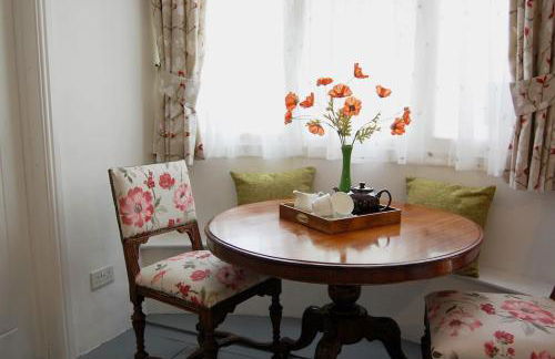 The Post House (Centre of riverside village) - Photo 8