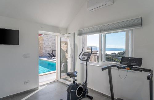 Villa KING with private pool with hydromassage, 4 bedrooms, 3km from sea and town Omiš - Foto 6