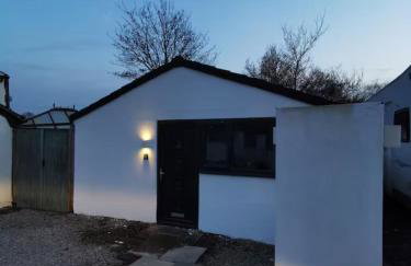 16th-Century Cottage with Separate Studio and Garden, Sleeps 12 - Foto 40