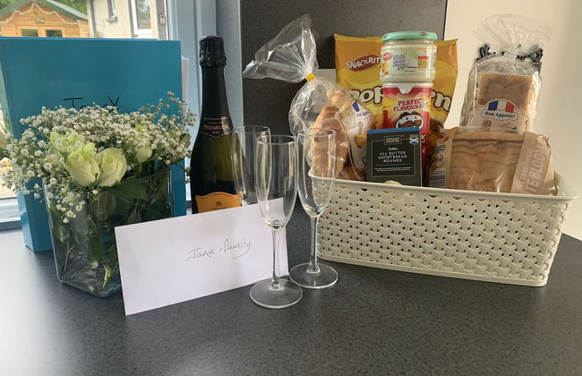 Charming 2-bed Cabin in Inverness, Scotland - Photo 2