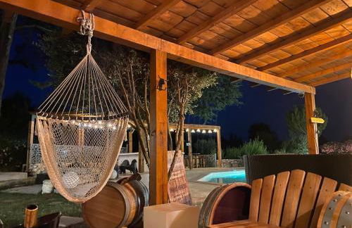 Villa Soleil Piscine Jacuzzi Pétanque Espace bbq billard et salons extérieurs - Foto 50