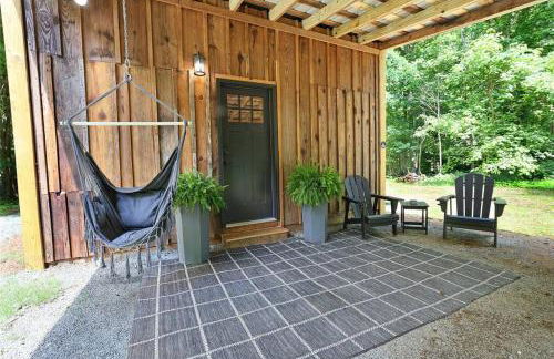 Tiny Tarheel Cozy Retreat Near UNC Tiny House - Photo 9