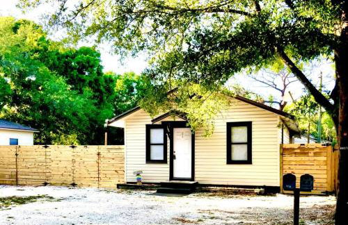 Two Fully Equipped Apartments and a Studio 5 miles from the beach - Foto 1