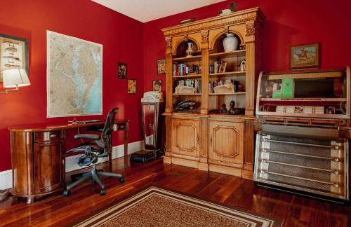 Chesapeake Waterfront - 7BR 5BA - Beach Pool Dock - Foto 6