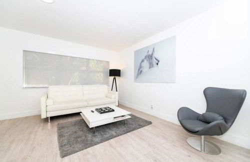 Modern Apartments near Lincoln Rd Mall - Foto 17