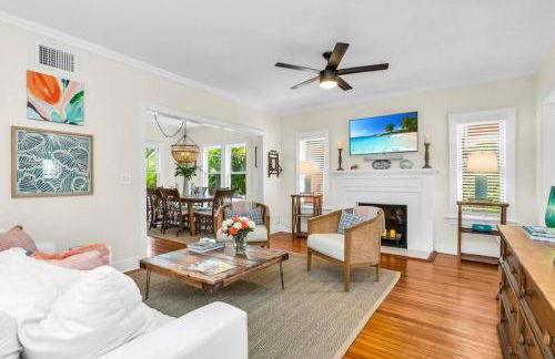 Tropical Estate w/ Guesthouse & Pool. Sleeps 8! - Foto 16