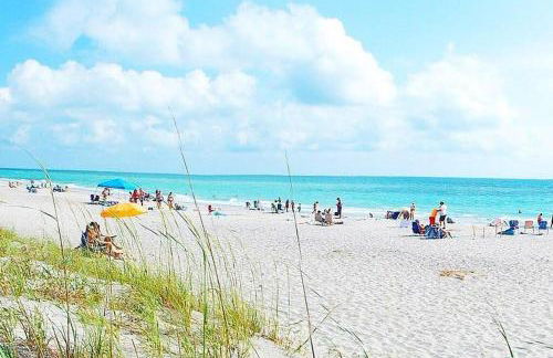 Camper close to beach with BBQ and Bicycles - Foto 2