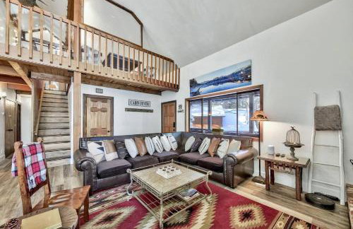 Modern Mtn Cabin Lake, Trails, Dining Sleeps 12 - Foto 12