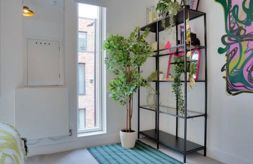 Sleek 4BR Townhouse - Rooftop - Hot Tub - Foto 9