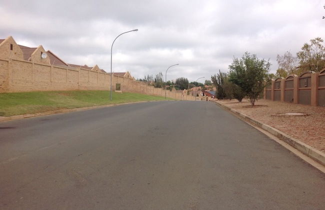 Fully Furnished Pentagon Park - Foto 8