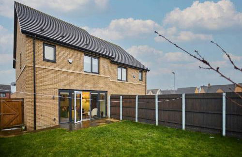 Modern Home with Garden, Corby - Foto 11