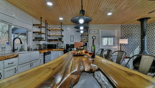 Tranquil Mountain Retreat With Hot Tub Pet Friendly - Foto 2