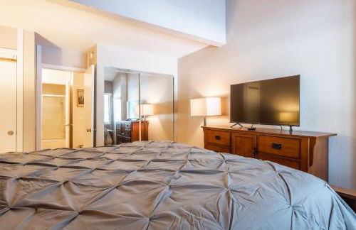 New Listing 2 bedroom and Loft 2 bath Summit E Bldg 16 condo sleeps 8 Steps to Eagle Lodge Chair 15 - Foto 25