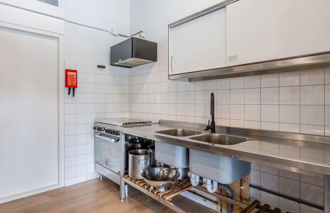 Well Furnished Home for Groups with Dishwasher near Water - Foto 6