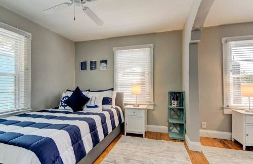 Rare- Downtown 2 bedroom! Family friendly! - Photo 14
