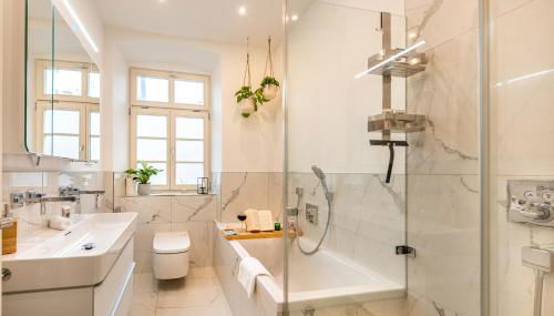 VIVID Luxury Apartment Ludwigsburg - Blühendes Barock-Forum-Schloss-Downtown-Modern - Foto 4, towels, Shower