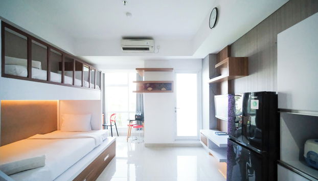 Modern And Compact Studio At Grand Sungkono Lagoon Apartment - Foto 3, Habitación