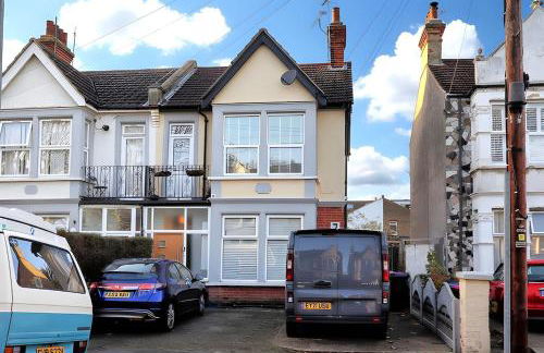 Cosy 2 Bedroom Flat Near Westcliff On Sea Beach & Hamlet Court Road - Foto 40